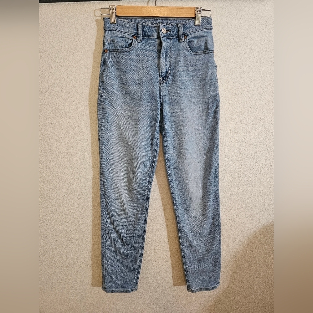 American Eagle Jeans Mom Light Blue Size 0
